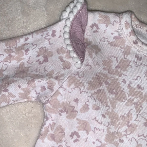 Badgley Mischka Floral Pink/Mauve Footie 0-3M EUC - Picture 3 of 10